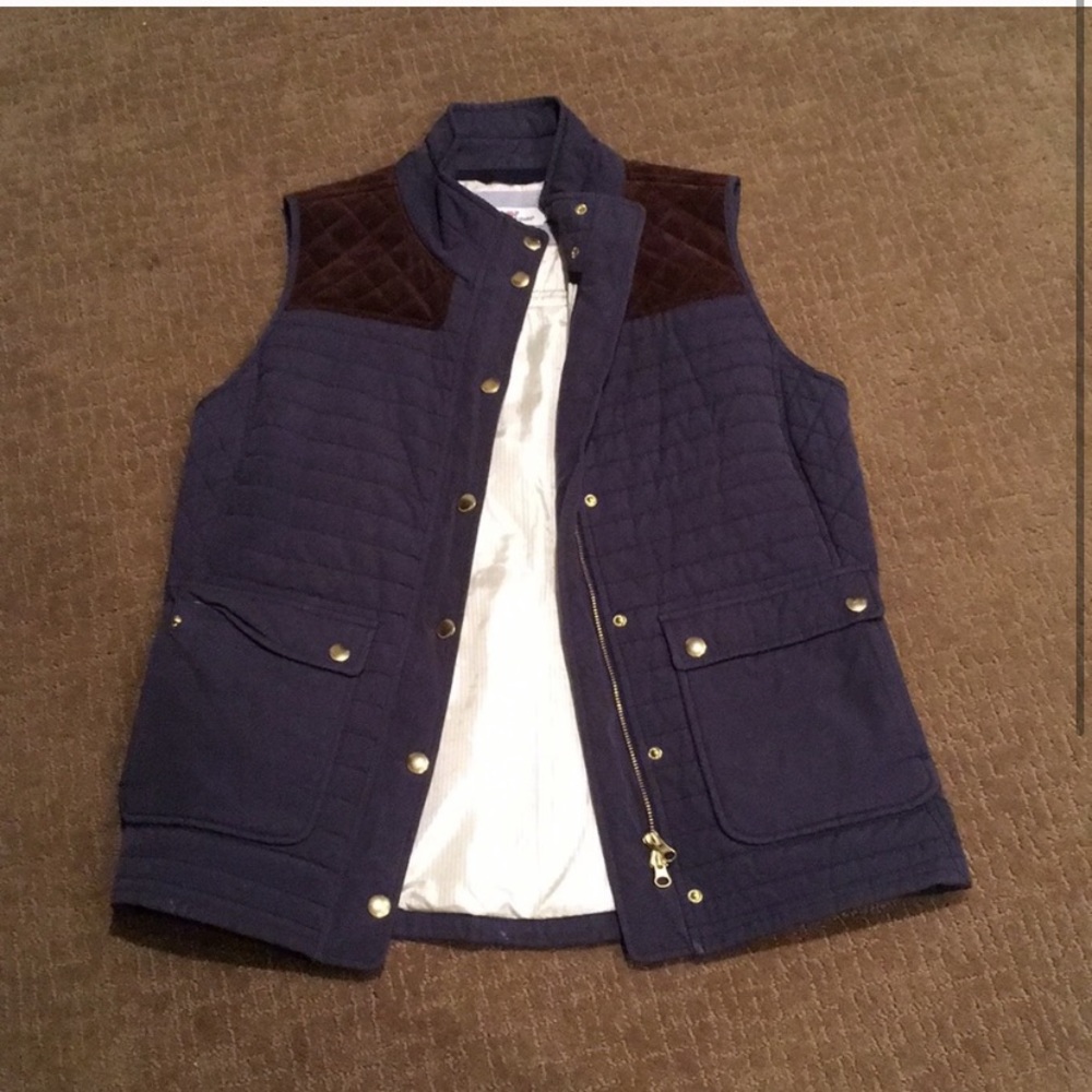 Navy and brown suede vineyard vines vest EUC